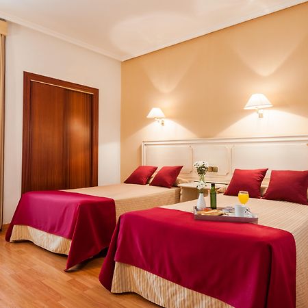 Hotel Victoria Лінарес Екстер'єр фото