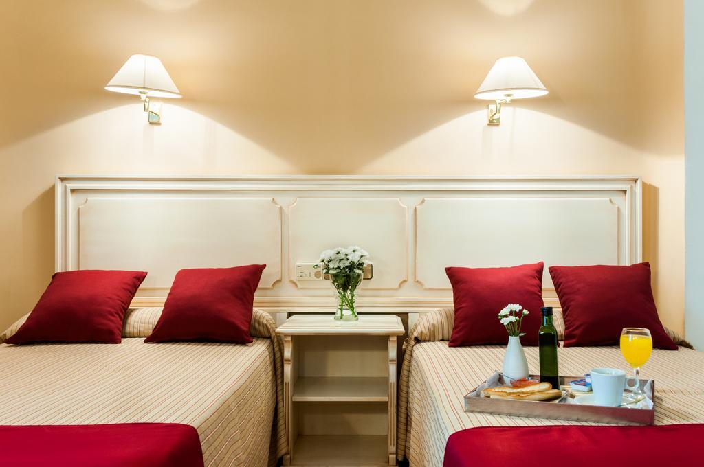 Hotel Victoria Лінарес Екстер'єр фото